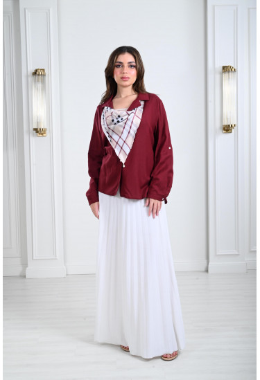 بلوزة نسائية أنيقة مع سكارف مخطط