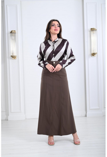 بلوزة نسائية أنيقة بتصميم منسدل