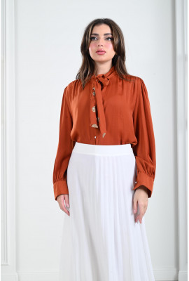 بلوزة نسائية برابطة عنق ناعمة بلوزة نسائية برابطة عنق ناعمة