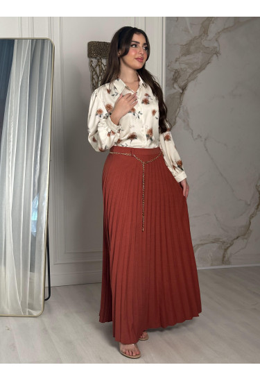 بلوزة نسائية مشجرة 