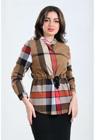 بلوزة نسائية صيفية بتصميم بسيط 