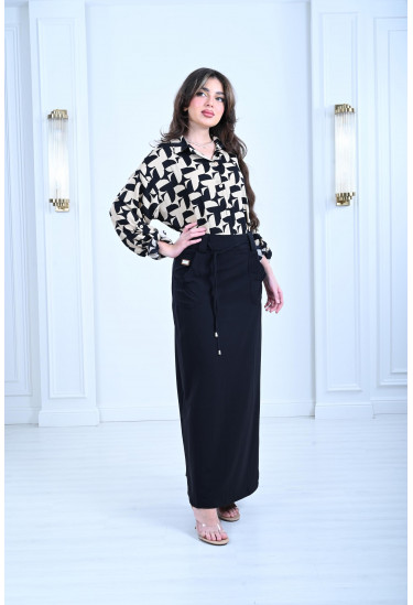 تنورة طويلة بنمط جيوب