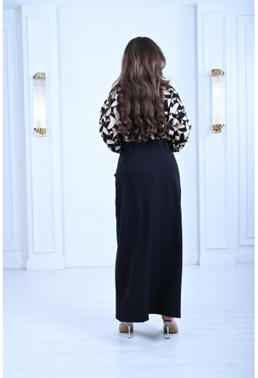 تنورة طويلة بنمط جيوب