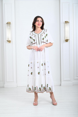 جلابية نسائية قصيرة مطرزة بخيوط ملونة جلابية نسائية قصيرة مطرزة بخيوط ملونة