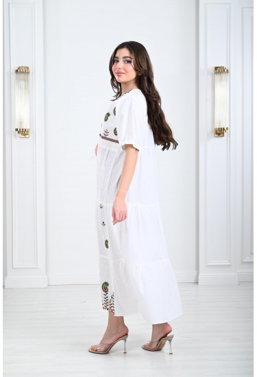 جلابية نسائية قصيرة مطرزة بخيوط ملونة جلابية نسائية قصيرة مطرزة بخيوط ملونة