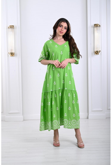 جلابية نسائية بتطريز رقيق من الزهور