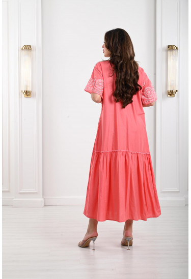 جلابية نسائية بتطريز رقيق من الزهور