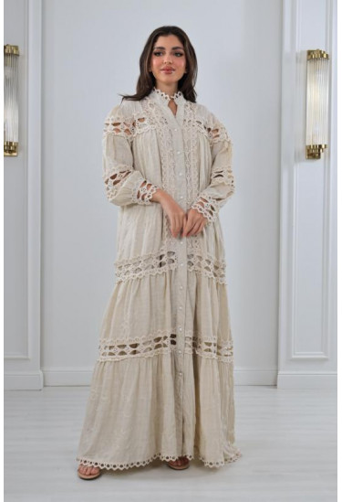 جلابية نسائية مزينة بجوبير مفرغ 