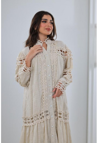 جلابية نسائية مزينة بجوبير مفرغ 