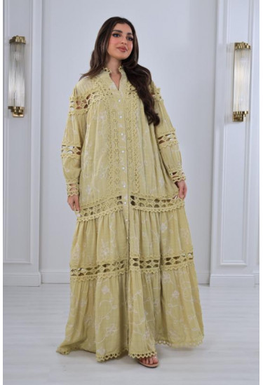 جلابية نسائية مزينة بجوبير مفرغ 