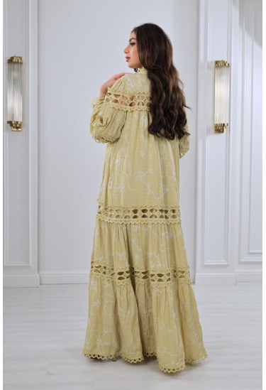 جلابية نسائية مزينة بجوبير مفرغ 