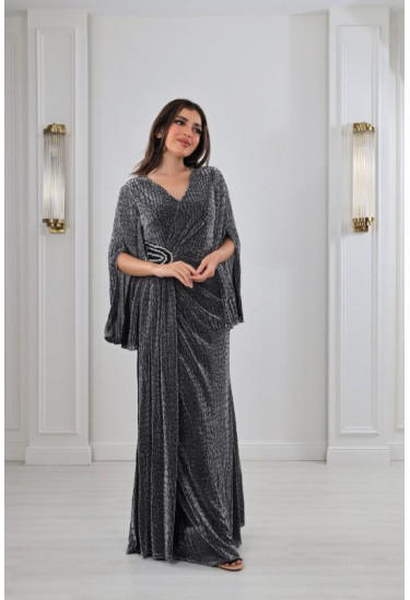 فستان سهرة مزين بزخارف بارزة فستان سهرة مزين بزخارف بارزة