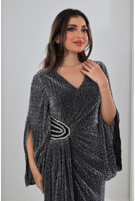 فستان سهرة مزين بزخارف بارزة فستان سهرة مزين بزخارف بارزة