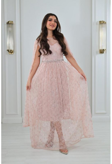 فستان نسائي من الدانتيل اللامع