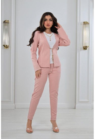 طقم نسائي فورمال أنيق طقم نسائي فورمال أنيق