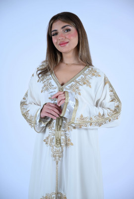 جلابيه طويله مطرزه بالترتر 