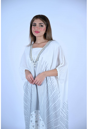 جلابيه نسائي مطرزه مع كشكشه من اسفل جلابيه نسائي مطرزه مع كشكشه من اسفل
