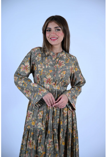فستان نسائي طويل مشجر بتصميم مريح