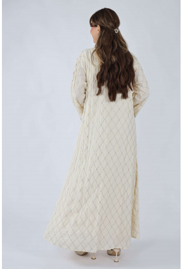 جلابيه بتطريز هندسي رقيق