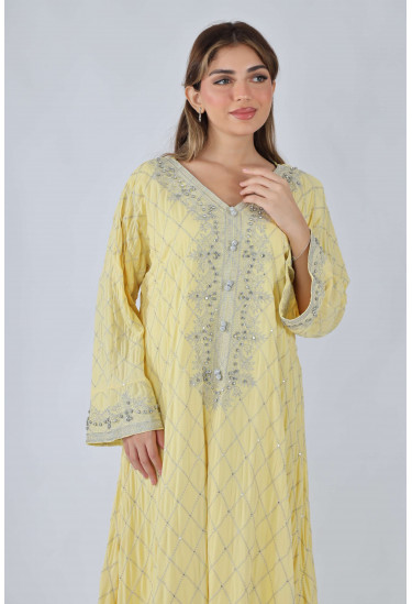 جلابيه بتطريز هندسي رقيق