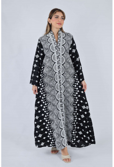 جلابية نسائية بنقوشات كلاسيكية مميزة