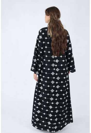 جلابية نسائية بنقوشات كلاسيكية مميزة