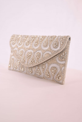 شنطة سهرة أنيقة بنقوش لامعة شنطة سهرة أنيقة بنقوش لامعة