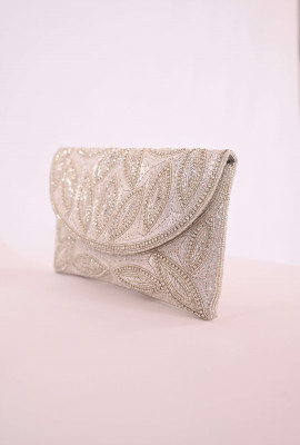 كلاتش البريق الملكي مع خرز وكريستال كلاتش البريق الملكي مع خرز وكريستال