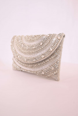 كلاتش بتطريز مقوس وكريستال كلاتش بتطريز مقوس وكريستال