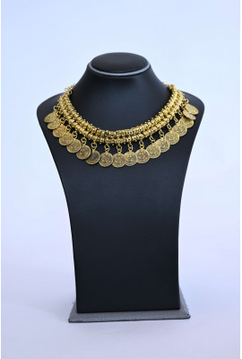 عقد ذهبي فاخر بتصميم العملات المعدنية