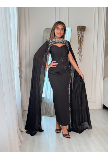فستان سهرة بتطريز كريستال