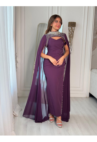 فستان سهرة بتطريز كريستال