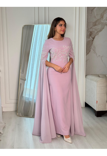 فساتين سهرة بأكمام وشاح