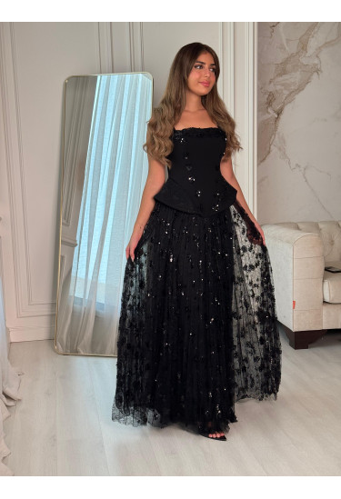فستان سهرة أسود بدون أكتاف