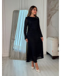 فساتين سهرة بكتف مزين