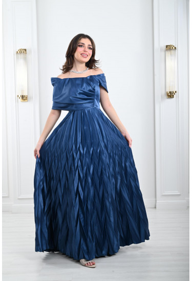 فستان سهرة نسائي بقصة فريدة و مميزة