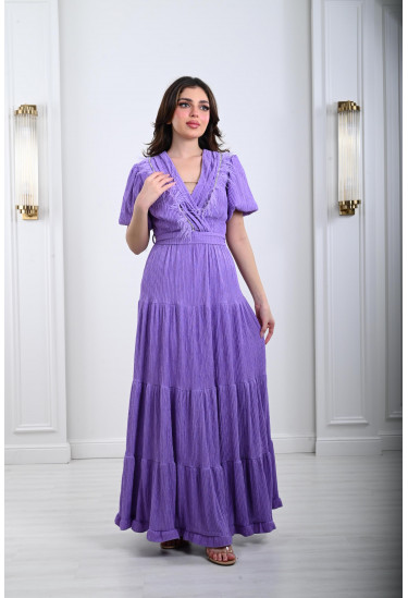 فستان نسائي بنسيج كروشية و نمط صدر كروازية