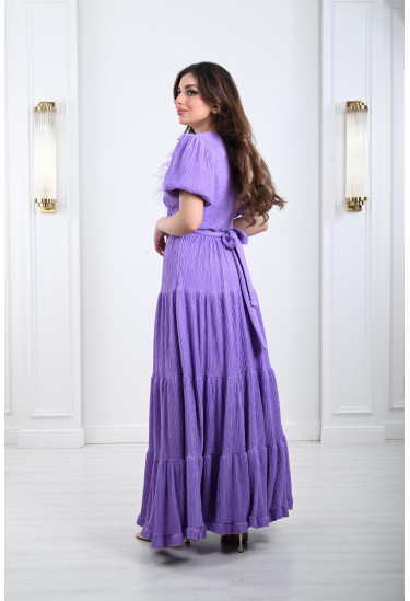 فستان نسائي بنسيج كروشية و نمط صدر كروازية