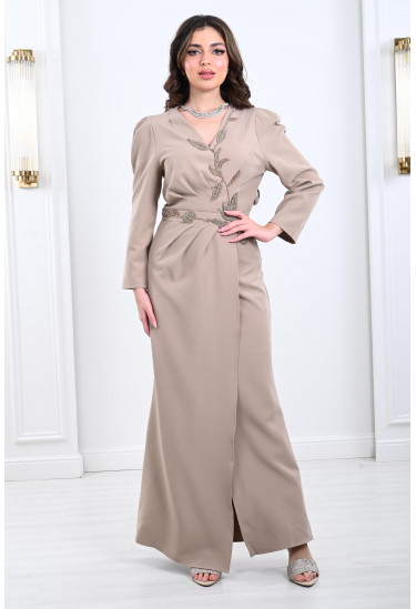 فستان سهرة نسائي بنمط لف مطرز فستان سهرة نسائي بنمط لف مطرز