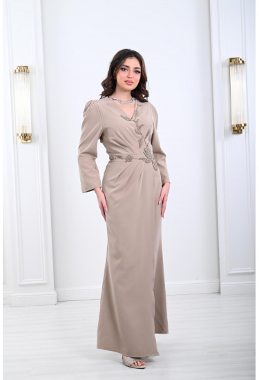 فستان سهرة نسائي بنمط لف مطرز فستان سهرة نسائي بنمط لف مطرز