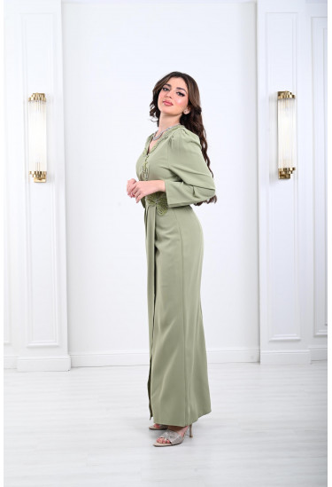 فستان سهرة نسائي بنمط لف مطرز فستان سهرة نسائي بنمط لف مطرز