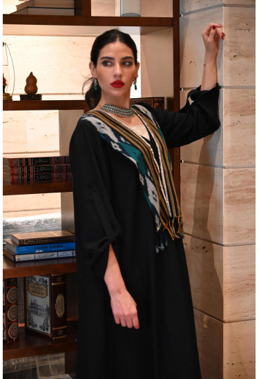 جلابية نسائية بنمط كلاسيكي راقي