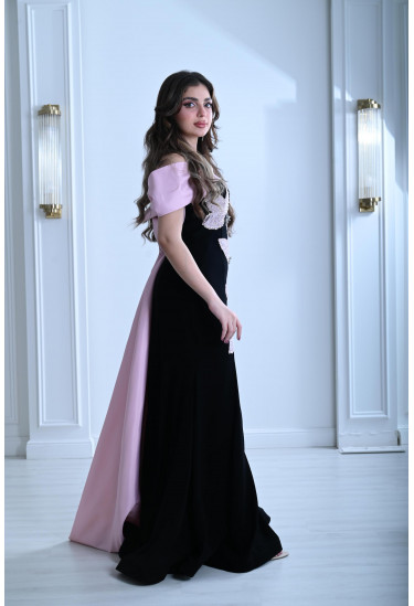 فستان سهرة نسائي مطرز تطريز لامع و براق