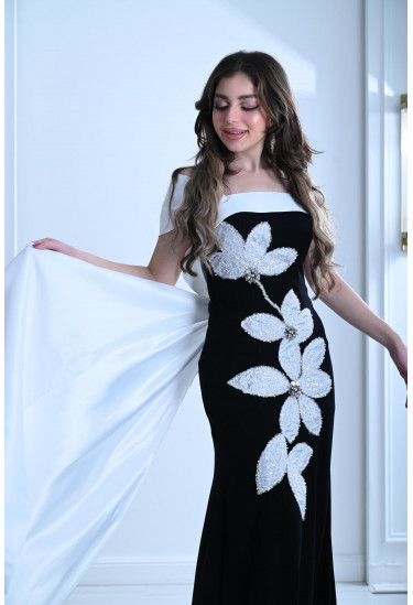 فستان سهرة نسائي مطرز تطريز لامع و براق