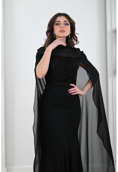 فستان سهرة طويل بقصة مرميد