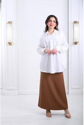 بلوزة نسائية مرصعة بخرز لامع