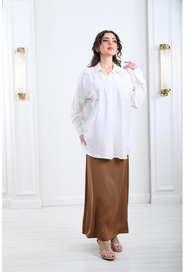 بلوزة نسائية مرصعة بخرز لامع بلوزة نسائية مرصعة بخرز لامع