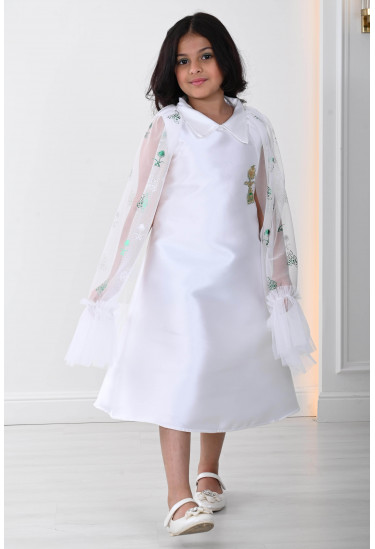 فستان أطفال بكيب ظهر شفاف مزين بالطبعات الوطنية