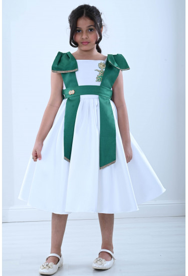 فستان بناتي بتصميم أنيق لليوم الوطني السعودي