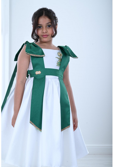 فستان بناتي بتصميم أنيق لليوم الوطني السعودي